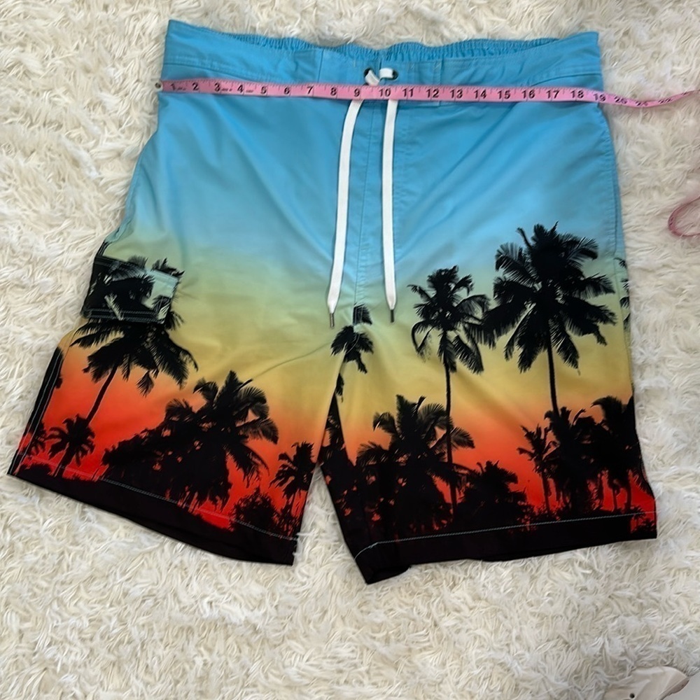 Men’s swim trucks